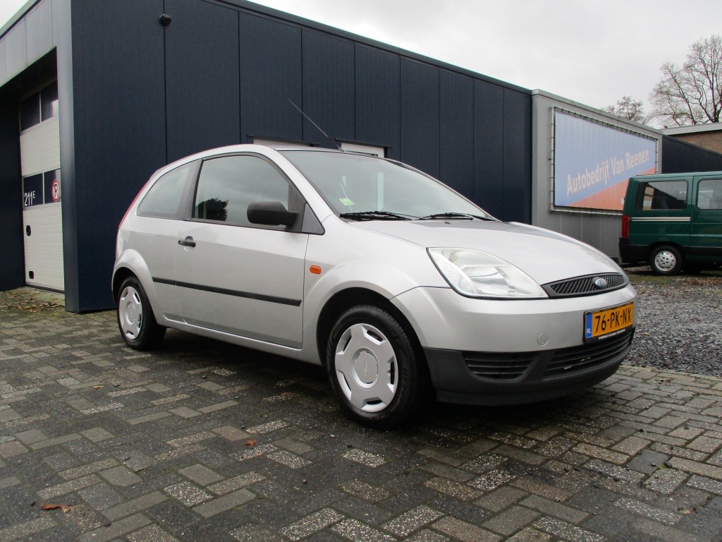 Ford verkocht sold 1.3 Ambiente foto's